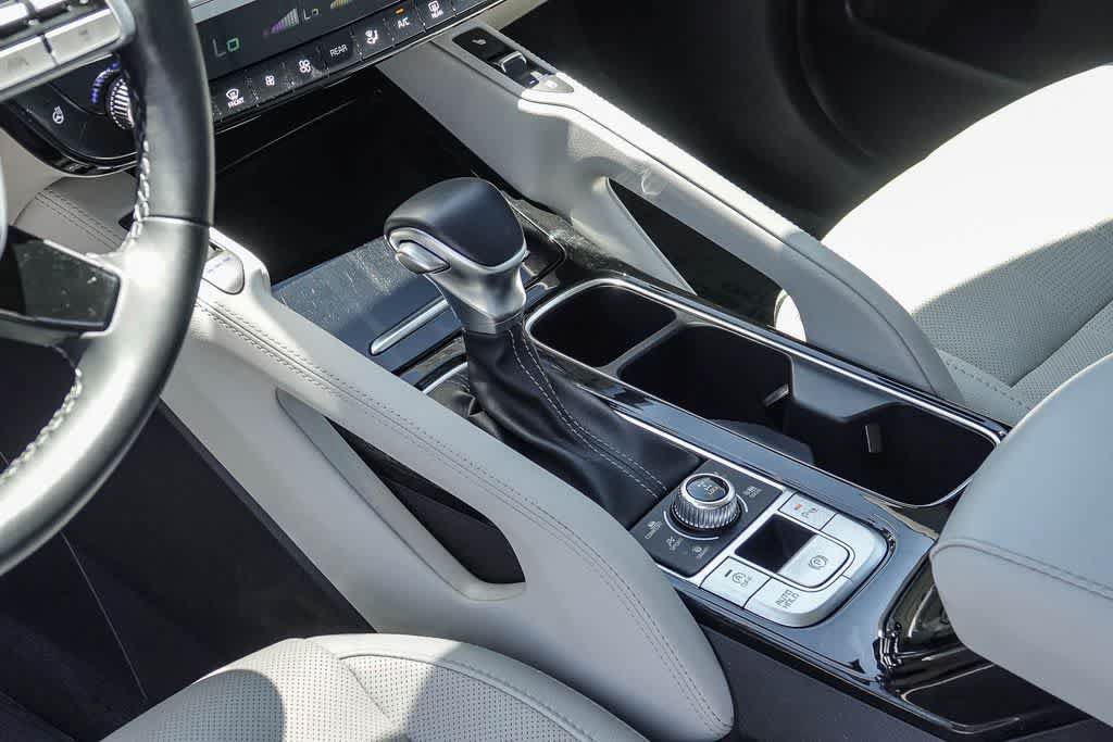 Certified 2024 Kia Telluride EX w/ EX Captain's Chair Package AWD/4WD image 18