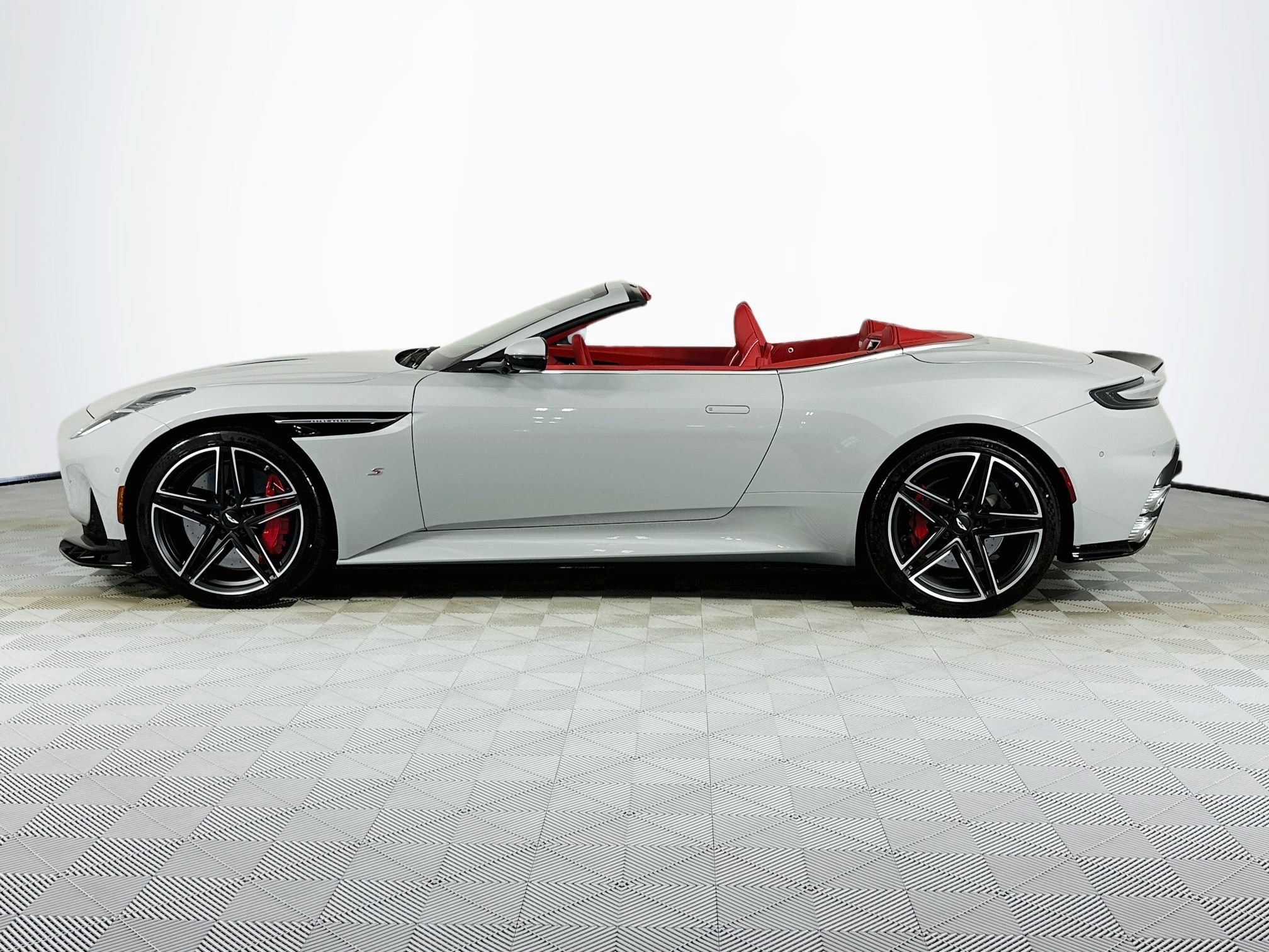 New 2026 Aston Martin DB12 Convertible RWD image 8