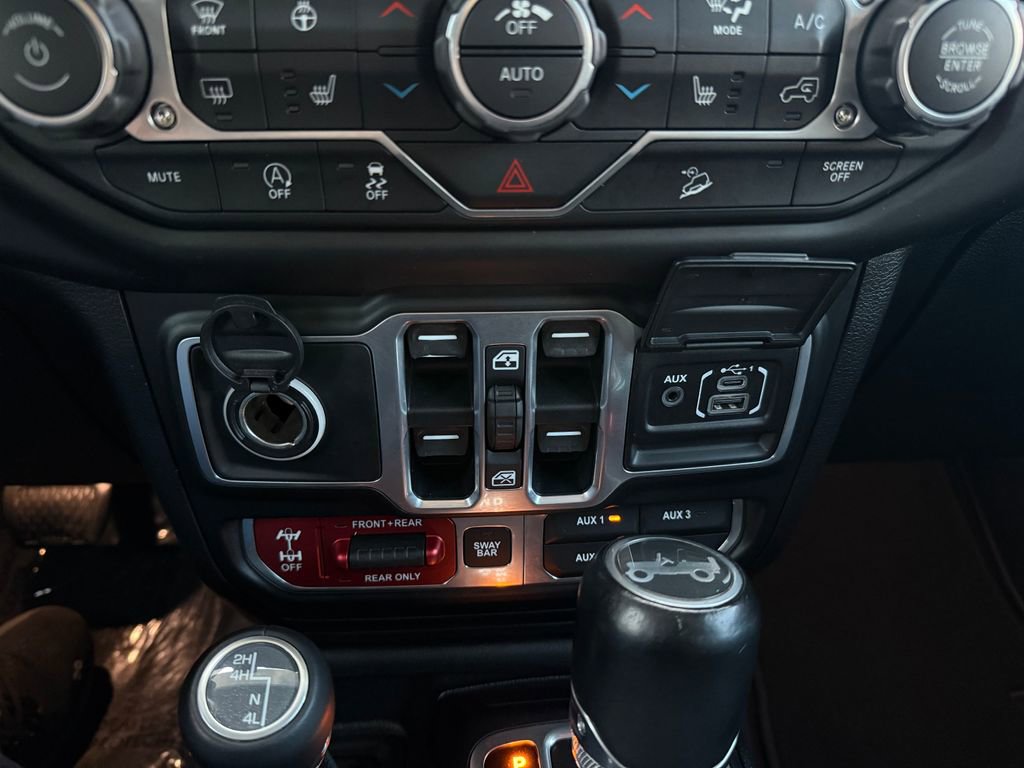 Used 2018 Jeep Wrangler Unlimited Rubicon w/ Dual Top Group image 39