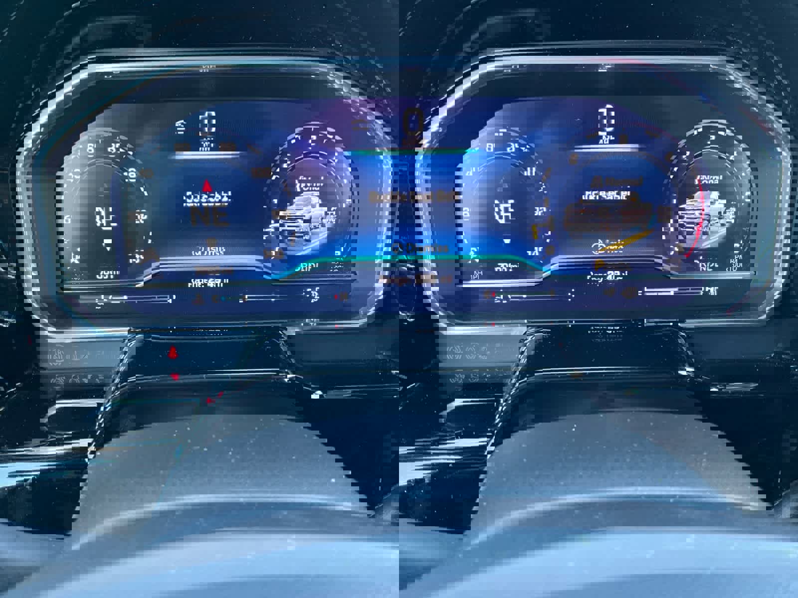 Used 2025 Chevrolet Silverado 2500 ZR2 w/ Technology Package AWD/4WD image 15