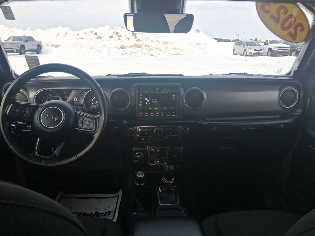 Used 2023 Jeep Wrangler Willys image 19