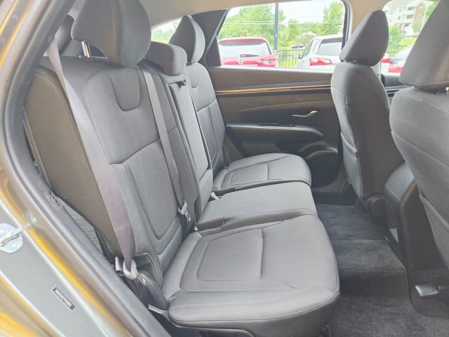 Used 2023 Hyundai Tucson SE image 16