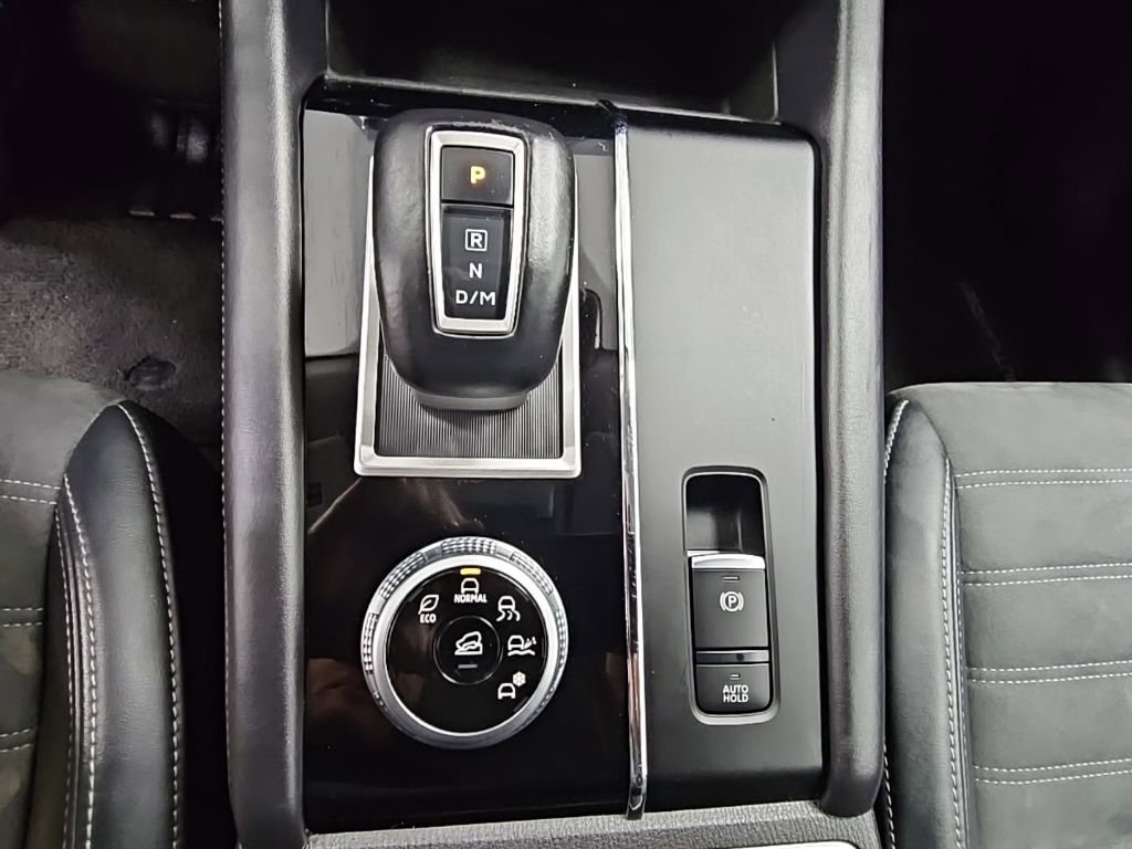 Used 2024 Mitsubishi Outlander SE image 22
