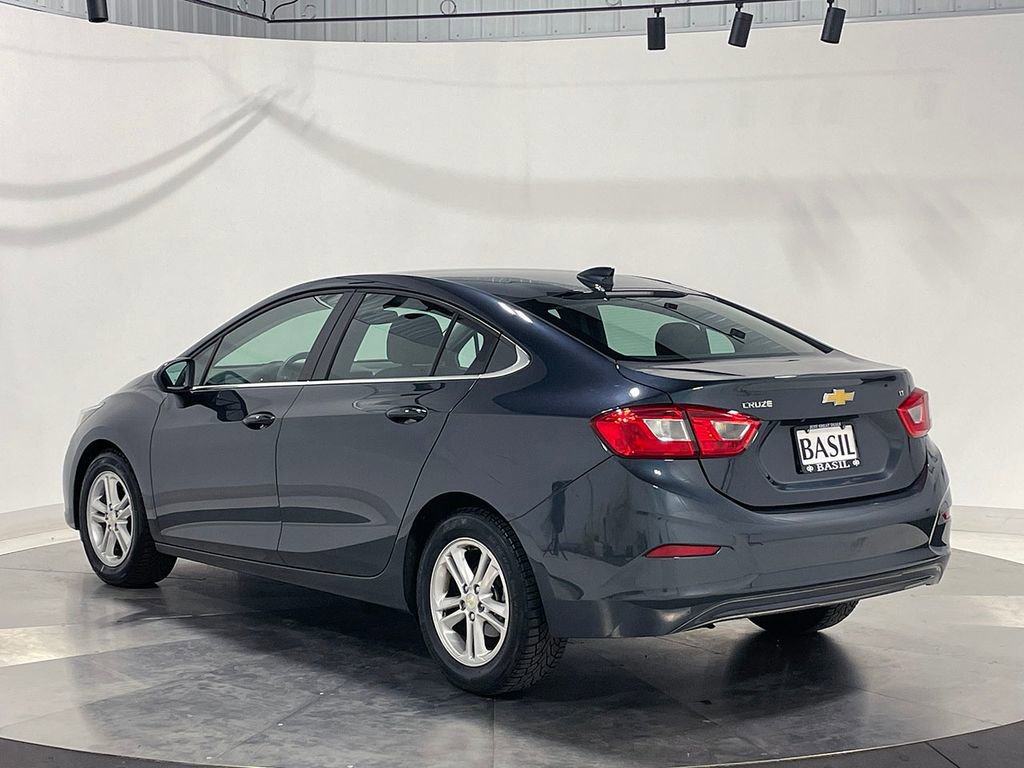 Used 2018 Chevrolet Cruze LT w/ Convenience Package FWD image 13