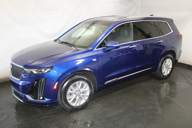 Certified 2023 Cadillac XT6 Luxury AWD/4WD image 2