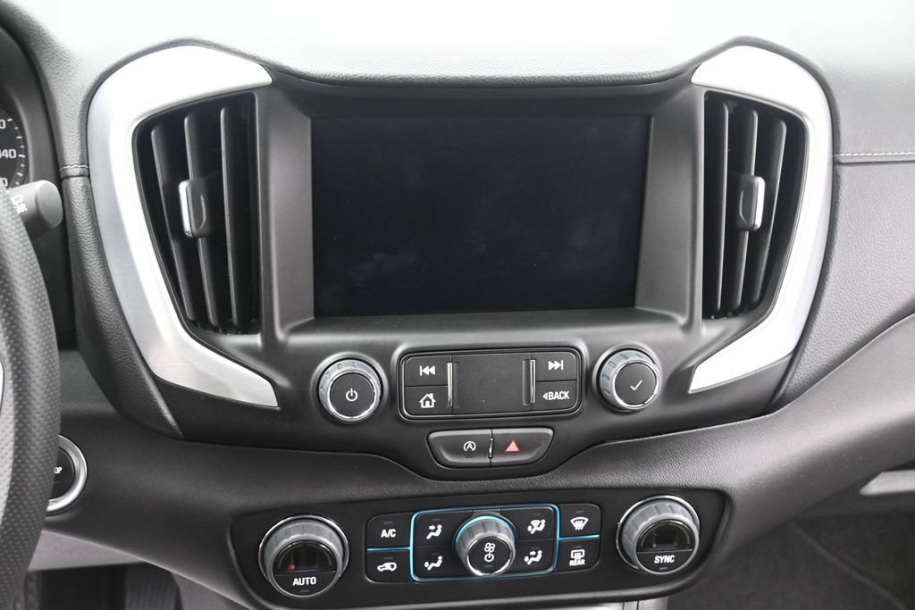 Used 2024 GMC Terrain SLE w/ Driver Convenience Package FWD image 24