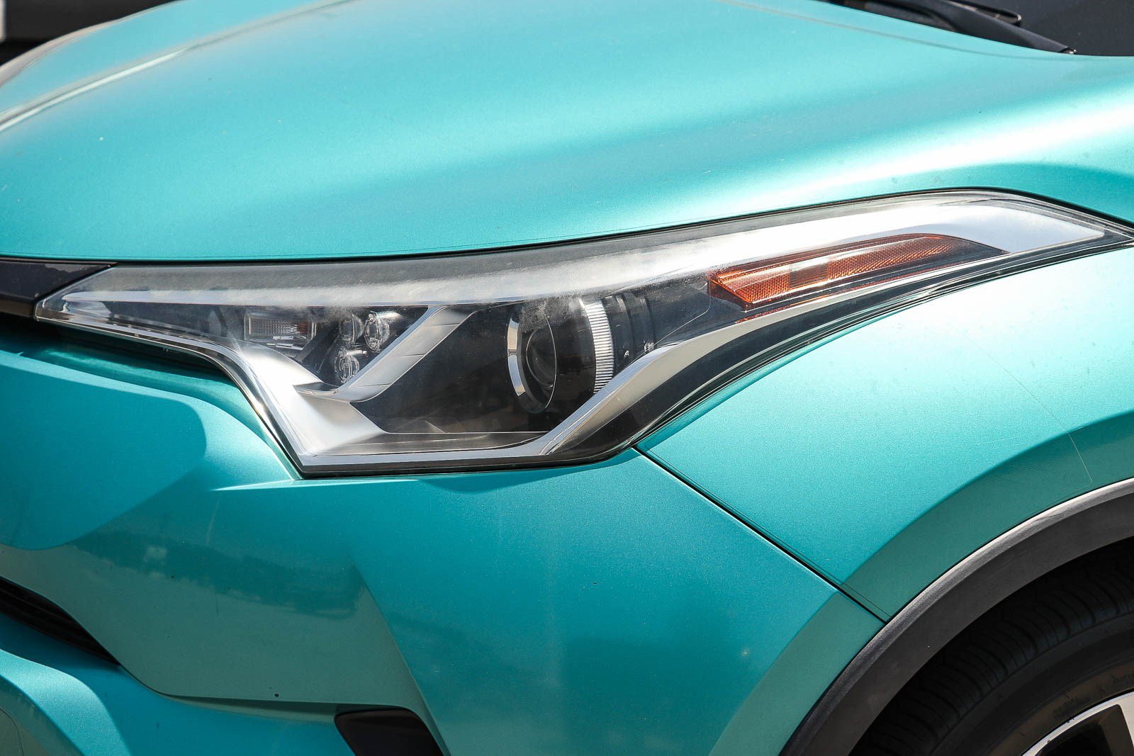 Certified 2018 Toyota C-HR XLE FWD image 10