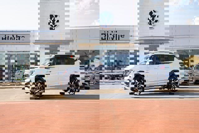 New 2026 Volkswagen Atlas SEL Premium R-Line