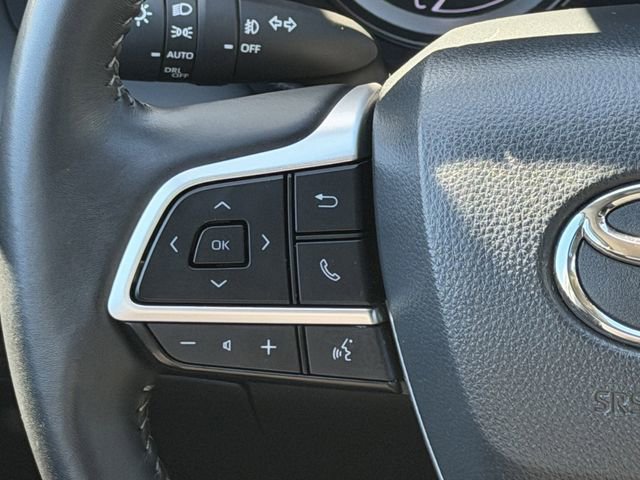 Used 2025 Toyota Highlander LE image 12