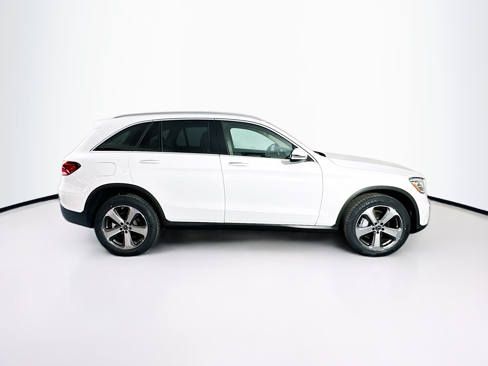 Used 2022 Mercedes-Benz GLC 300 4MATIC w/ Premium Package Lite image 10