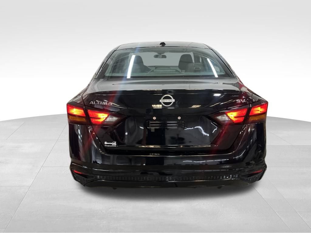 Used 2024 Nissan Altima 2.5 SV FWD image 4