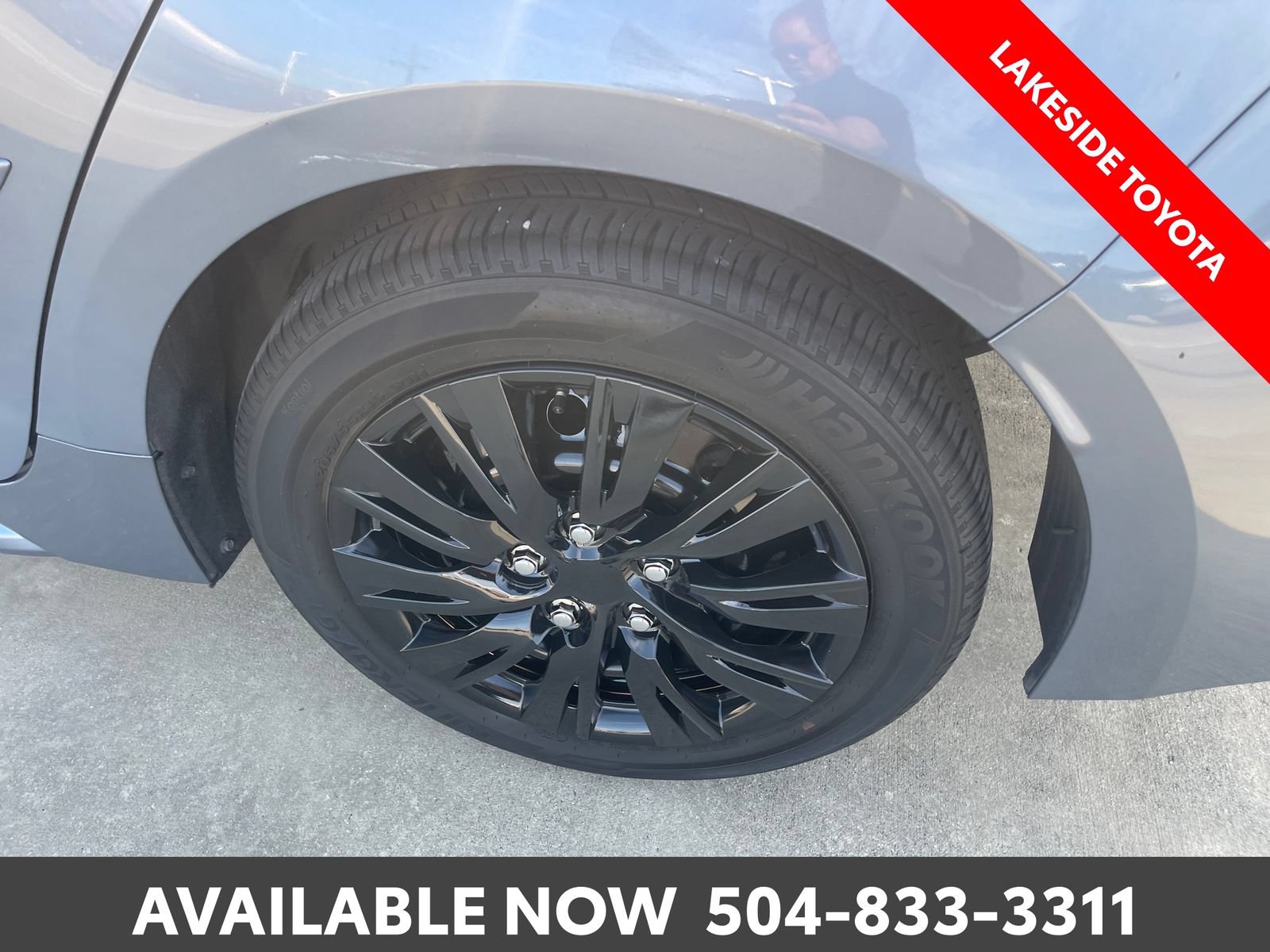 Used 2020 Toyota Corolla LE FWD image 12