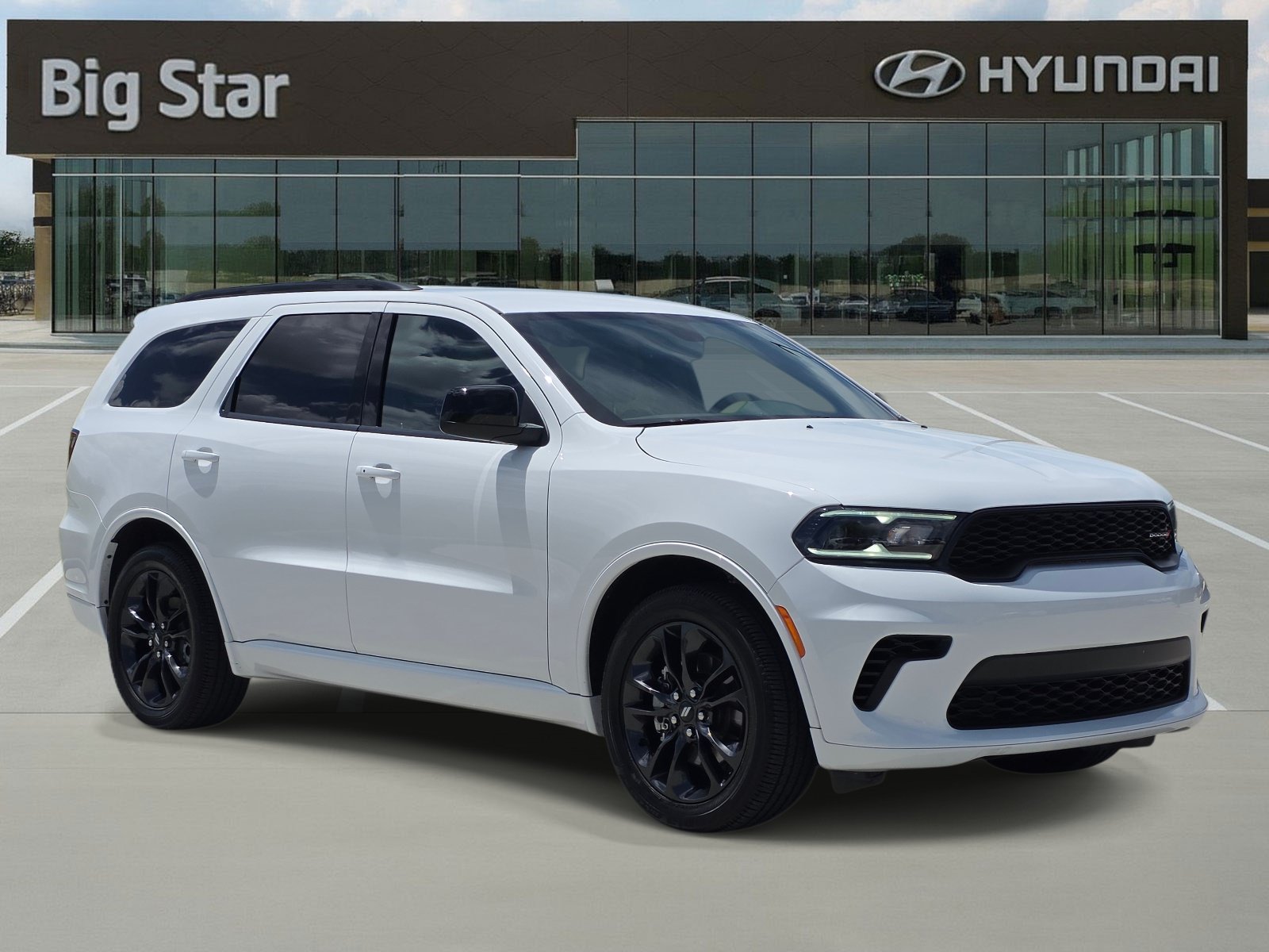 Used 2025 Dodge Durango GT w/ Blacktop Package RWD image 6