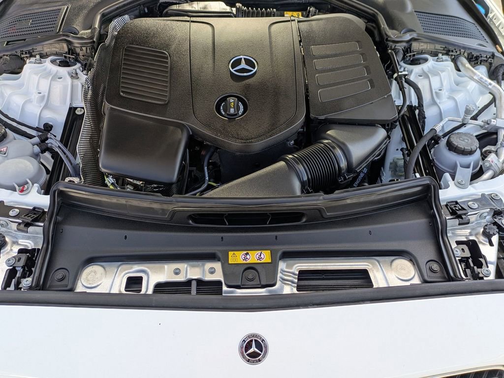 Used 2025 Mercedes-Benz C 300 4MATIC Sedan image 30
