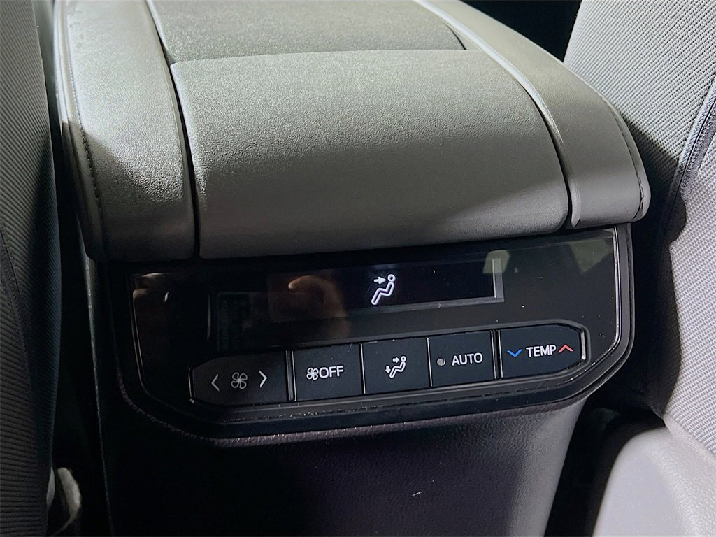 Certified 2022 Toyota Highlander LE image 22