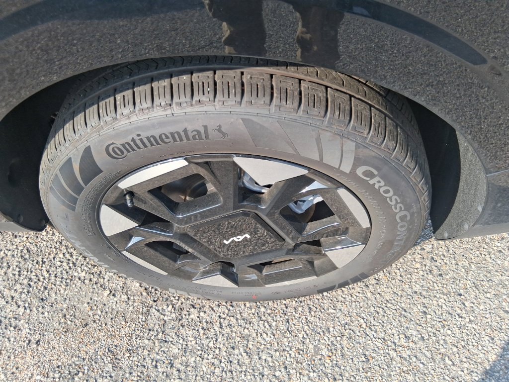 Certified 2026 Kia Carnival EX FWD image 9