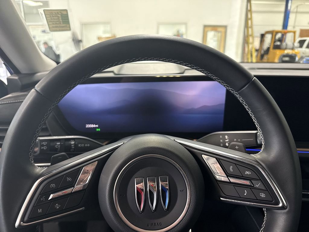 Certified 2025 Buick Envision Sport Touring image 17