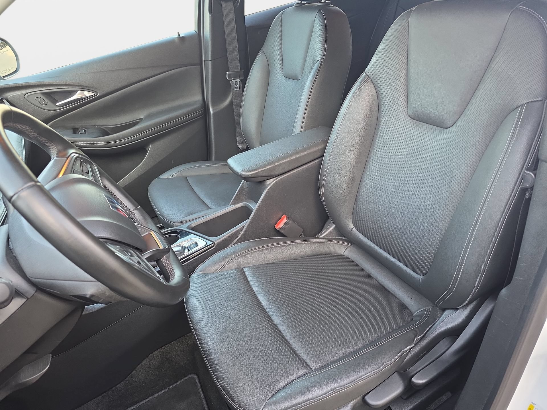 Used 2024 Buick Encore GX Sport Touring AWD/4WD image 14