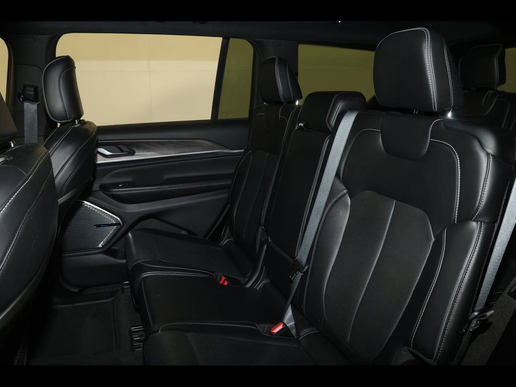 Used 2021 Jeep Grand Cherokee L Overland image 17