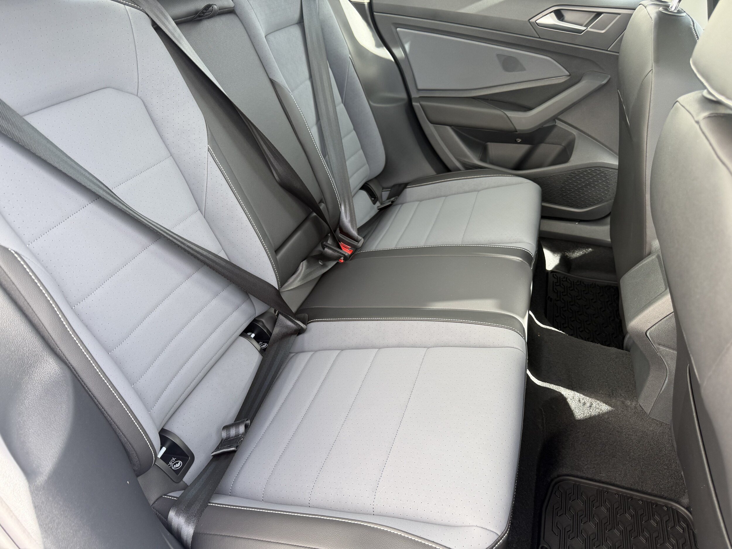 New 2027 Volkswagen Jetta SE FWD image 31
