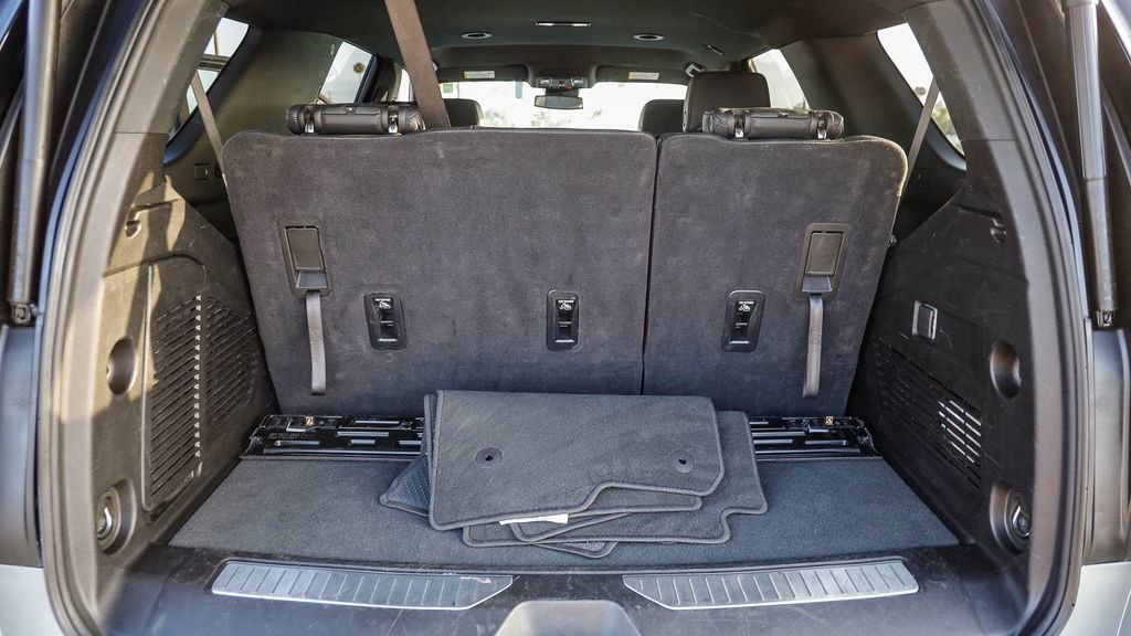 Used 2025 Chevrolet Tahoe Z71 AWD/4WD image 30