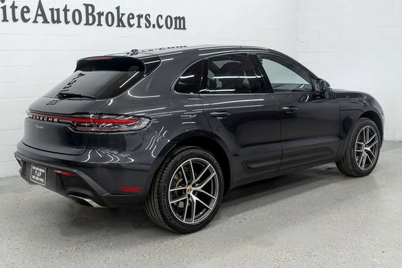 Used 2023 Porsche Macan image 37