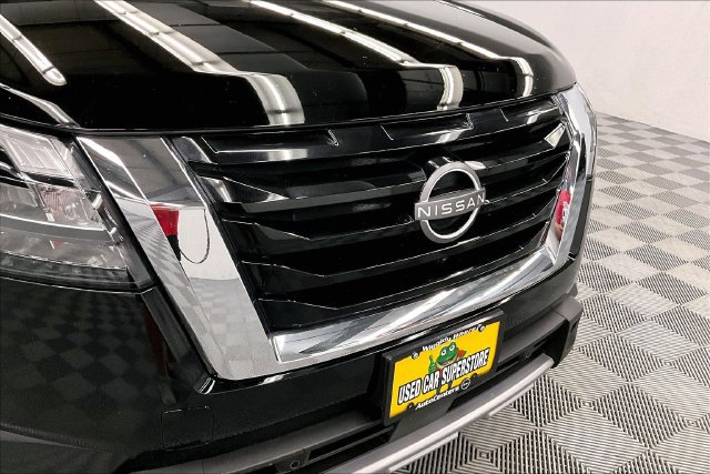 Used 2025 Nissan Pathfinder Platinum AWD/4WD image 35