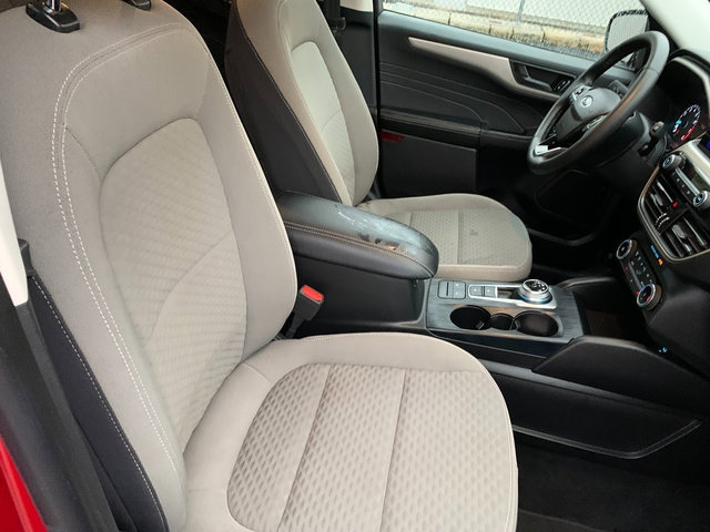 Used 2022 Ford Escape SE w/ Cold Weather Package AWD/4WD image 10