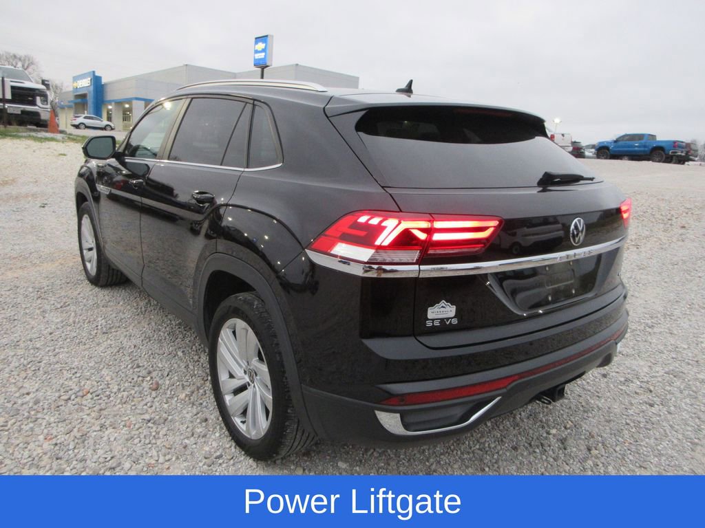 Used 2023 Volkswagen Atlas Cross Sport SE w/ Panoramic Sunroof Package image 4
