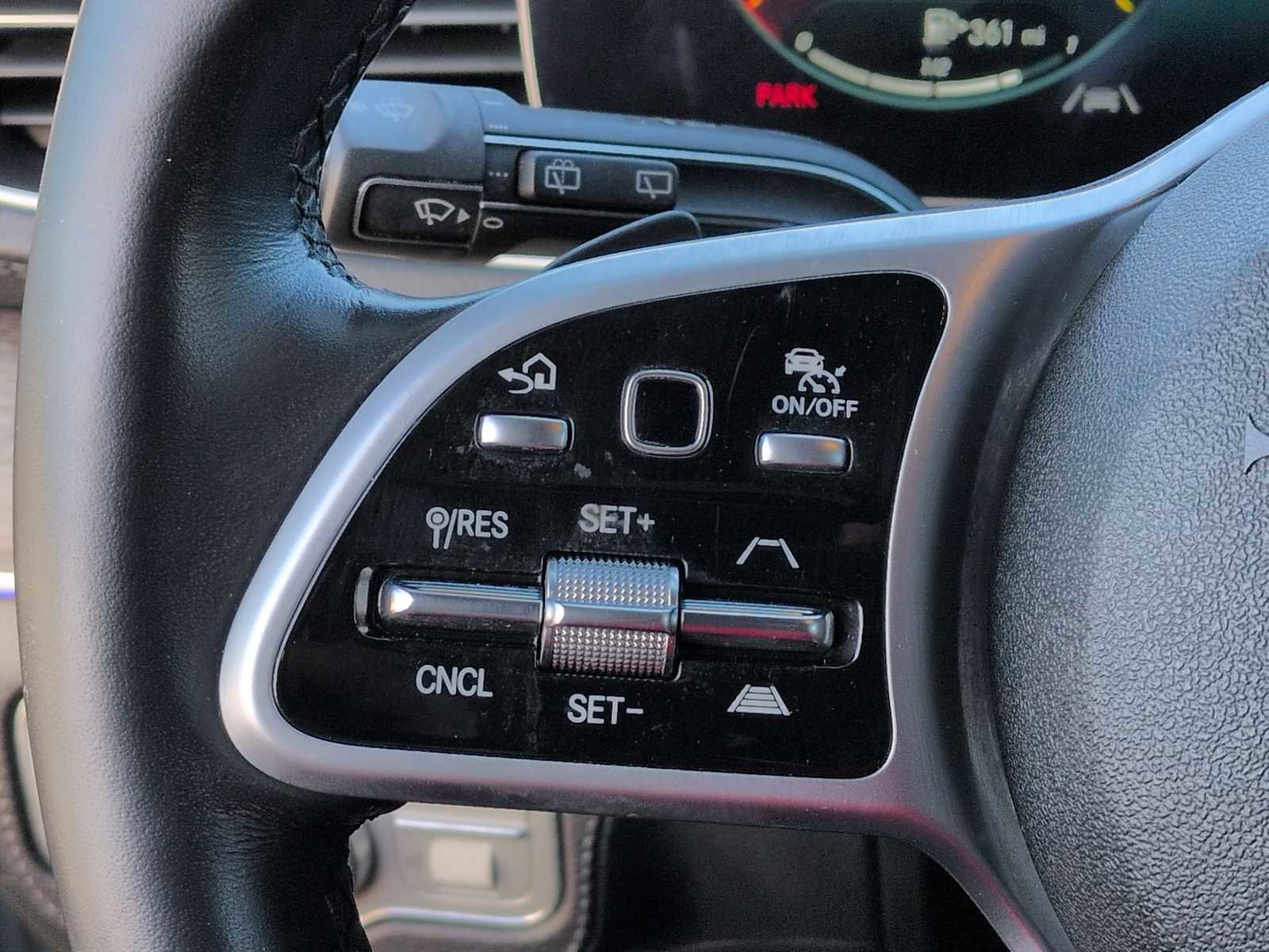 Used 2022 Mercedes-Benz GLE 450 4MATIC image 24