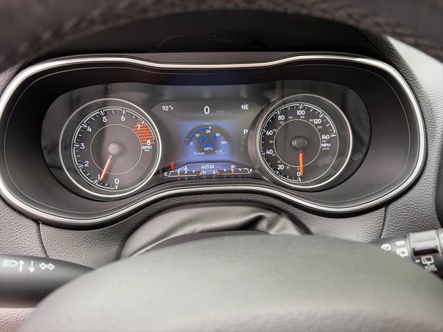 Used 2019 Jeep Cherokee Limited AWD/4WD image 20