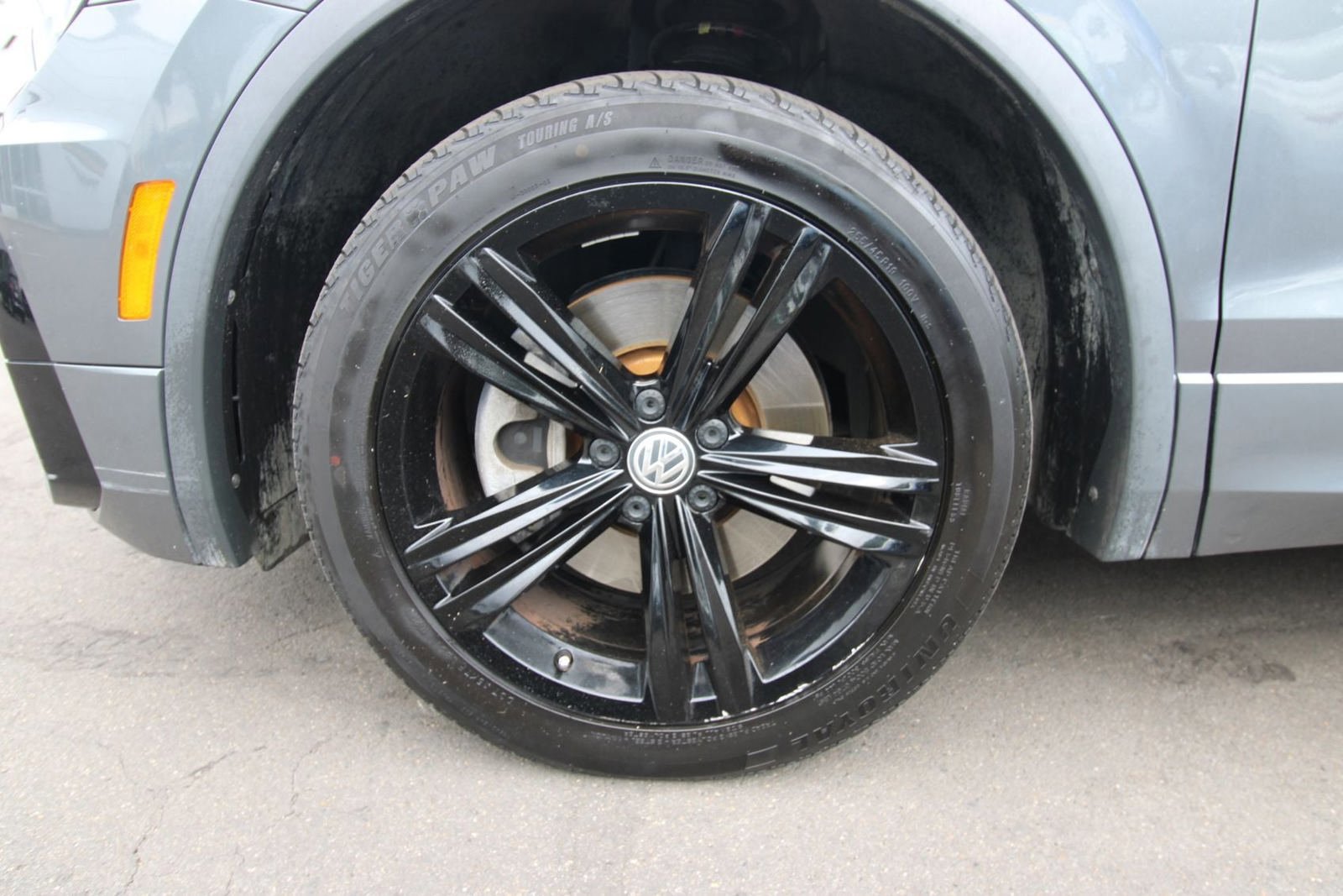 Used 2019 Volkswagen Tiguan SEL Premium R-Line AWD/4WD image 32