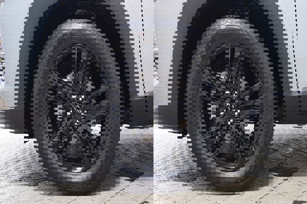 New 2026 Chevrolet Trax ACTIV w/ Sunroof Package FWD image 26