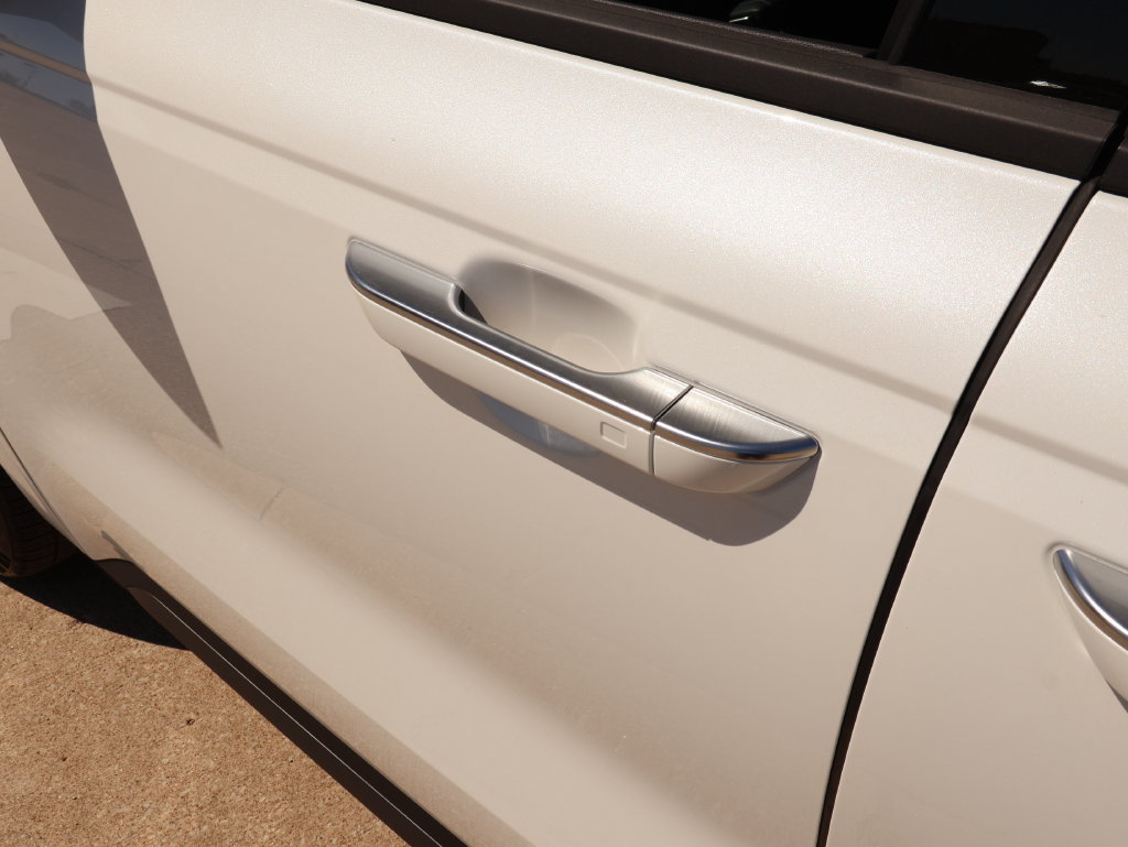 New 2027 Kia Carnival SX w/ Dark Edition Package FWD image 21