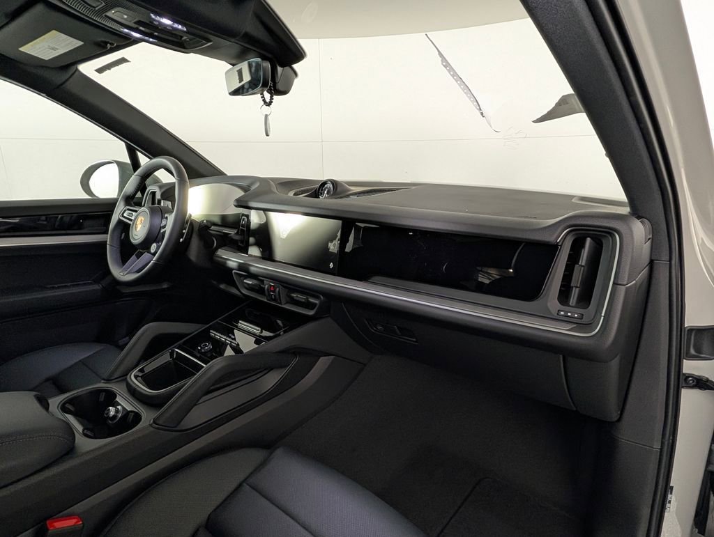 New 2026 Porsche Cayenne image 19