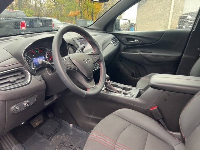 Used 2023 Chevrolet Equinox RS image 24