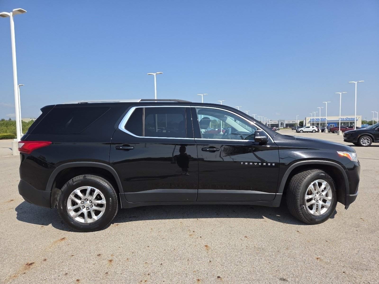 Used 2018 Chevrolet Traverse LT AWD/4WD image 18