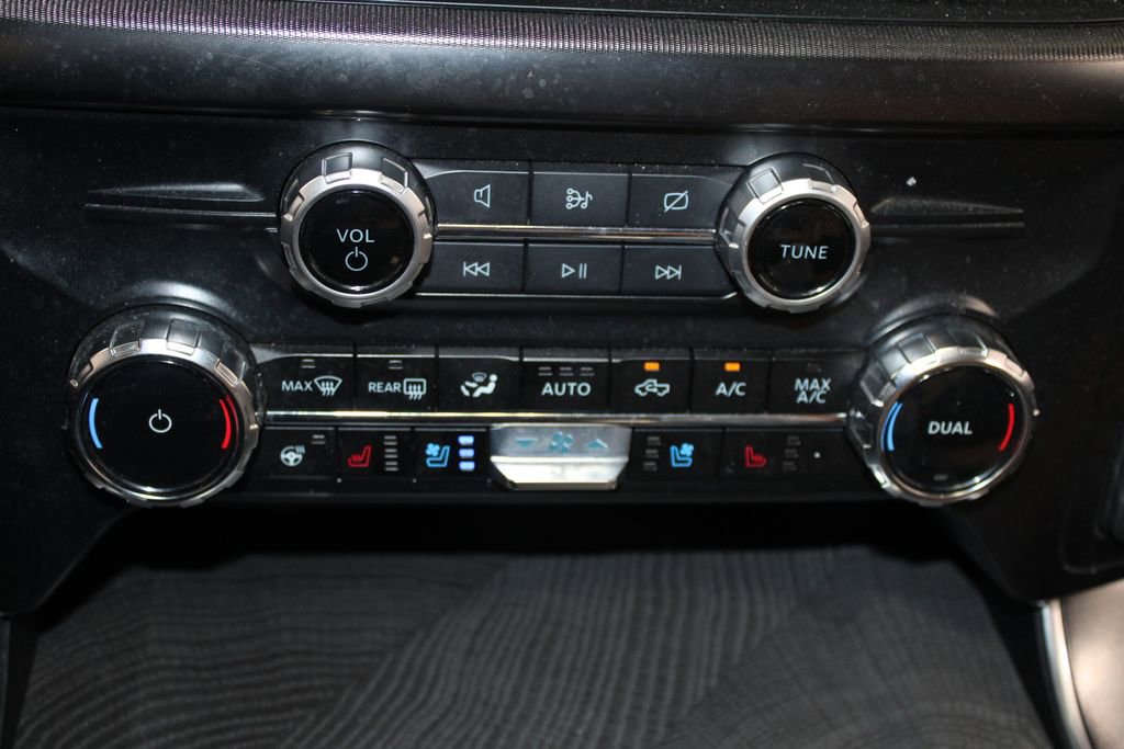 Used 2023 Ford F150 Platinum w/ Equipment Group 701A High image 31