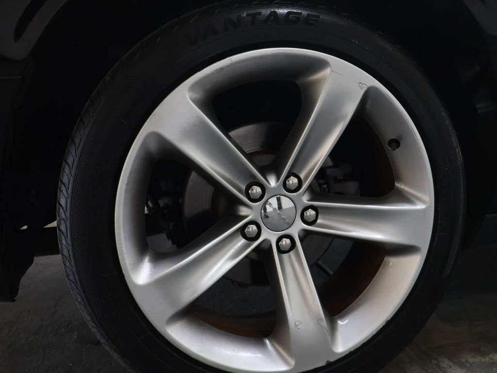 Used 2018 Dodge Challenger R/T RWD image 32