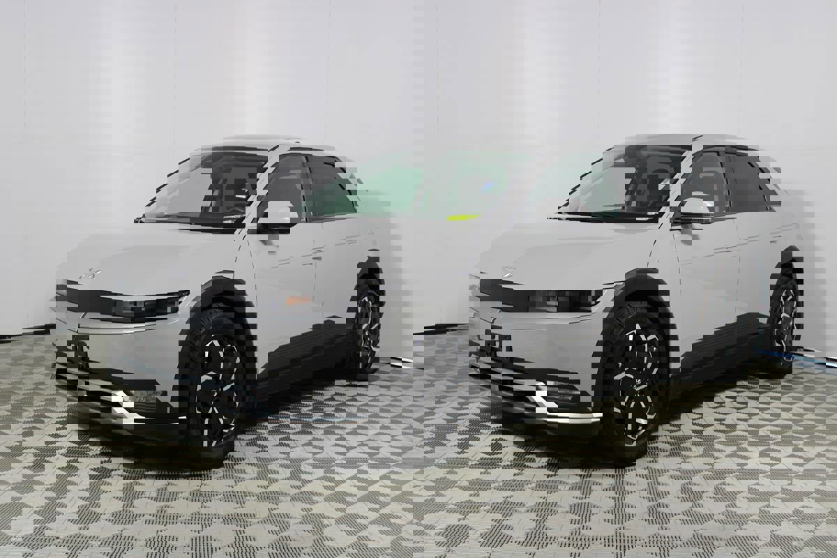 Used 2024 Hyundai Ioniq 5 SE image 19