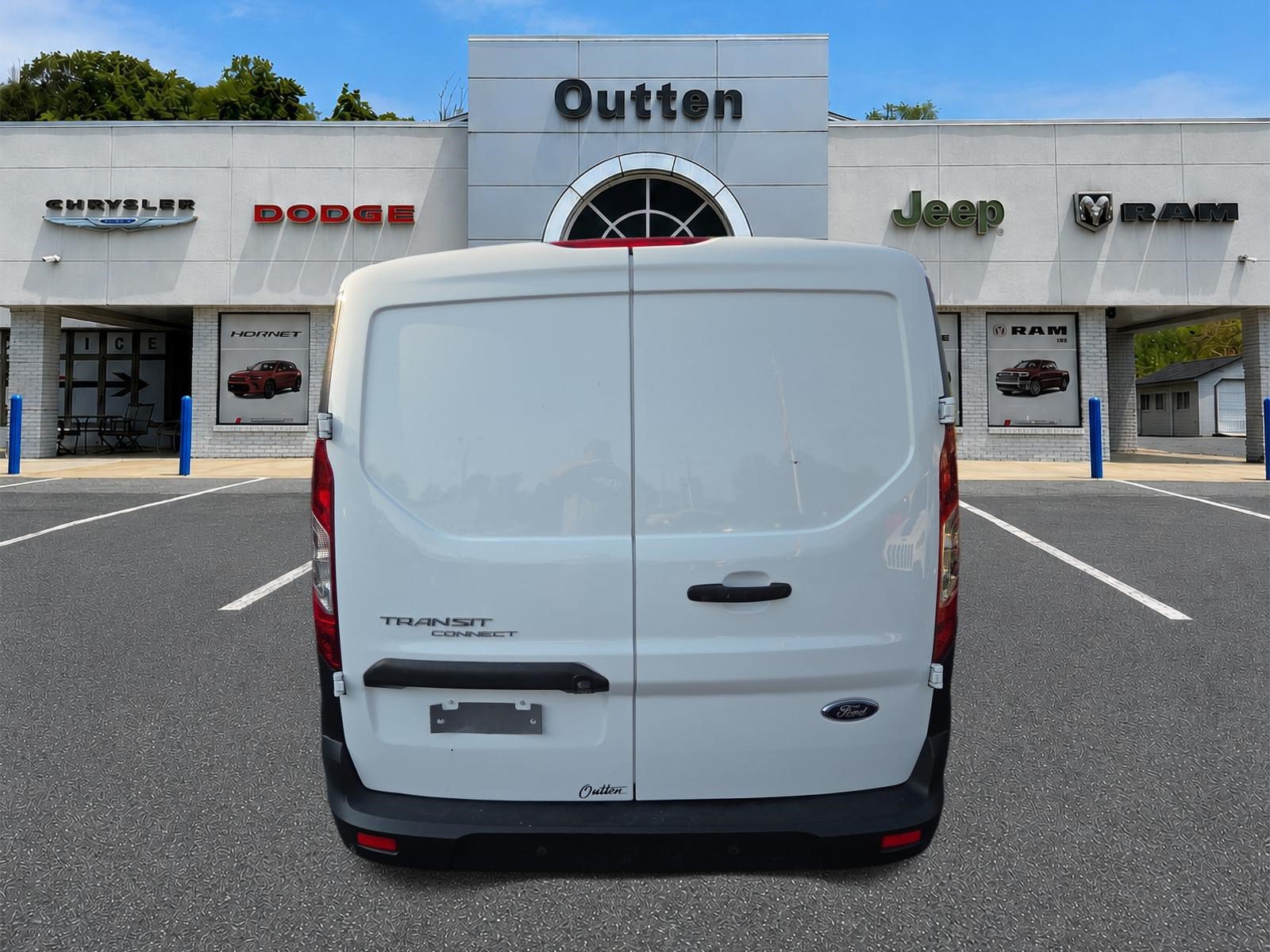 Used 2023 Ford Transit Connect XL FWD image 5