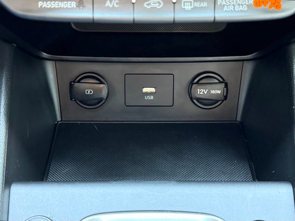 Used 2022 Hyundai Kona SEL FWD image 29