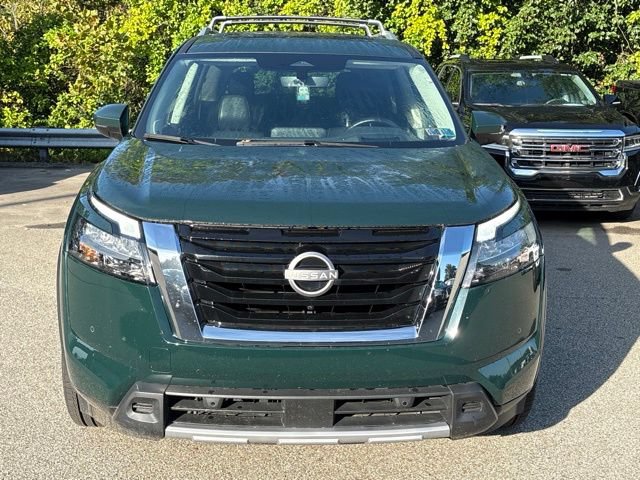Certified 2025 Nissan Pathfinder Platinum AWD/4WD image 8