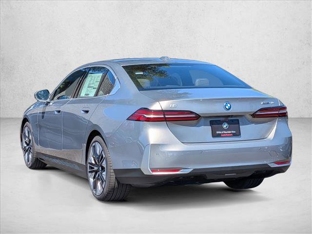 New 2027 BMW i5 M60 w/ Premium Package RWD image 8