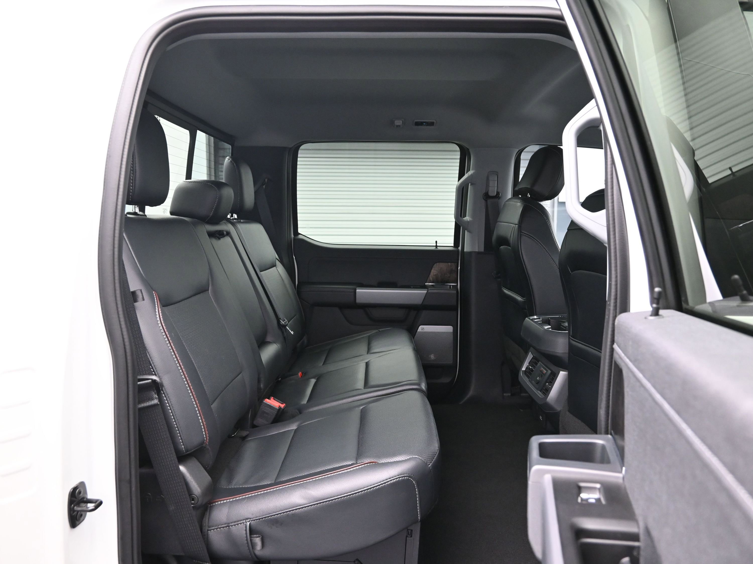 Used 2024 Ford F250 Lariat w/ Sport Appearance Package image 12