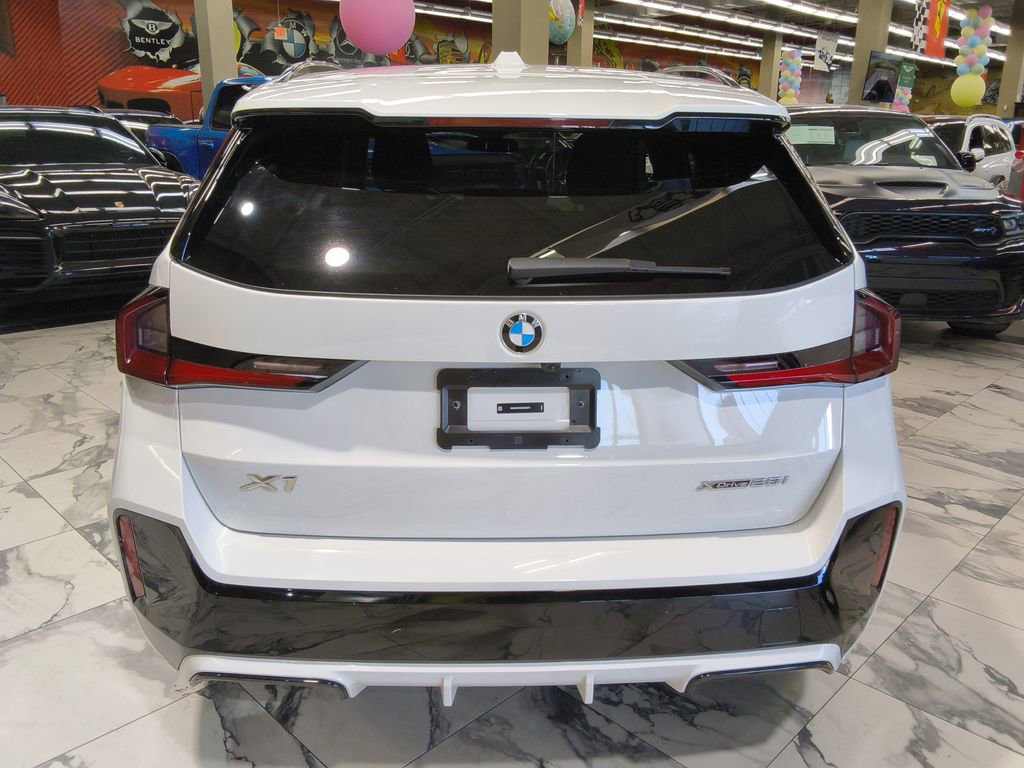 Used 2024 BMW X1 xDrive28i w/ Technology Package image 5