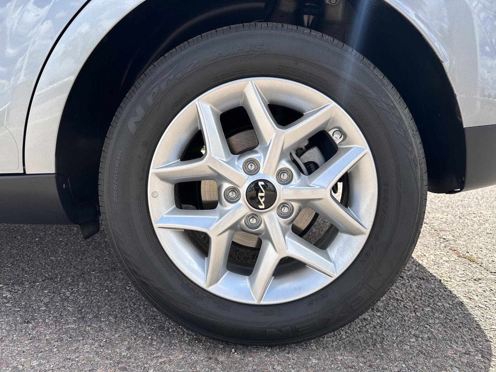 Used 2025 Kia Soul LX FWD image 32