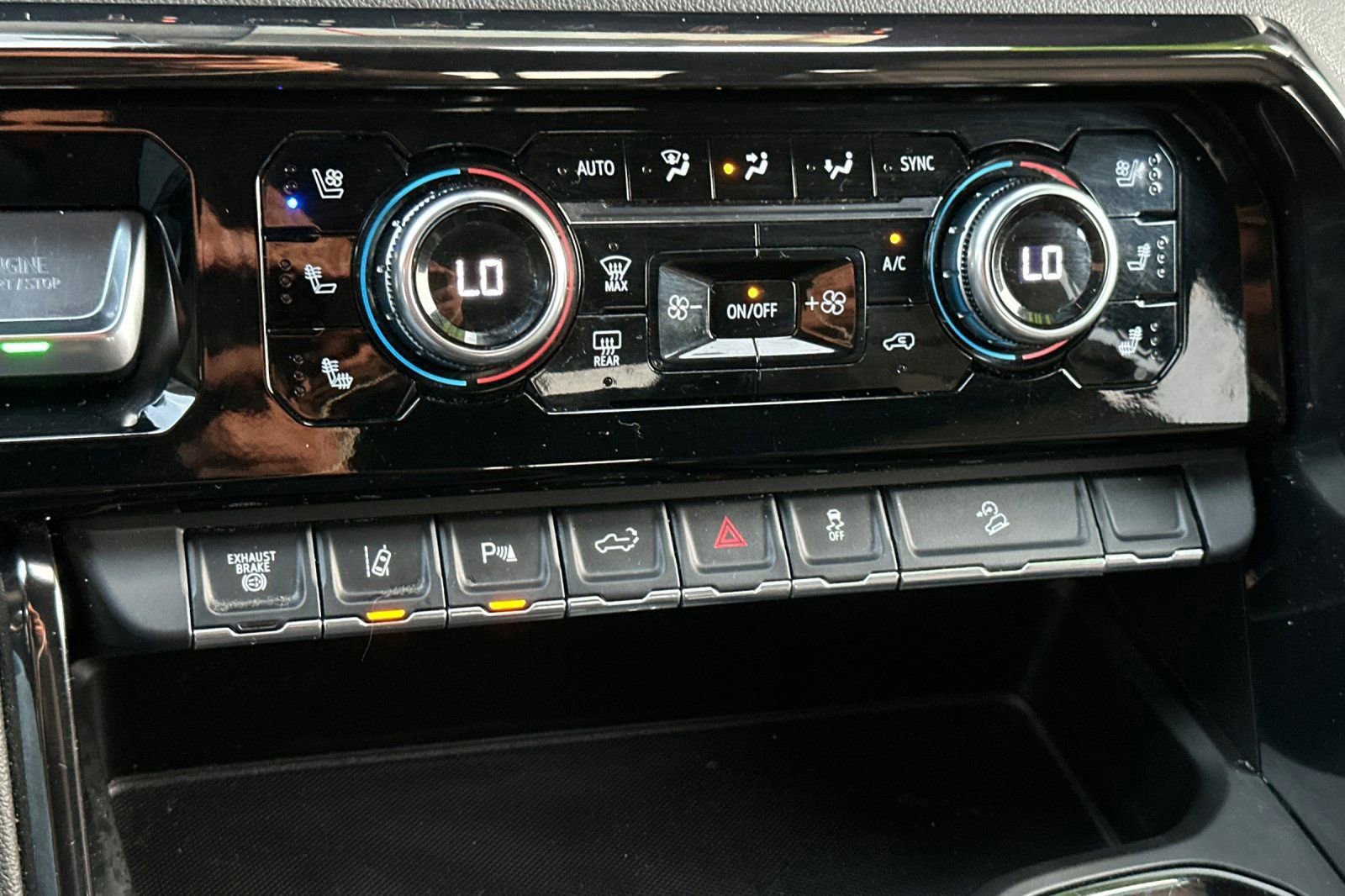 Certified 2024 GMC Sierra 2500 AT4 w/ AT4 Preferred Package image 20