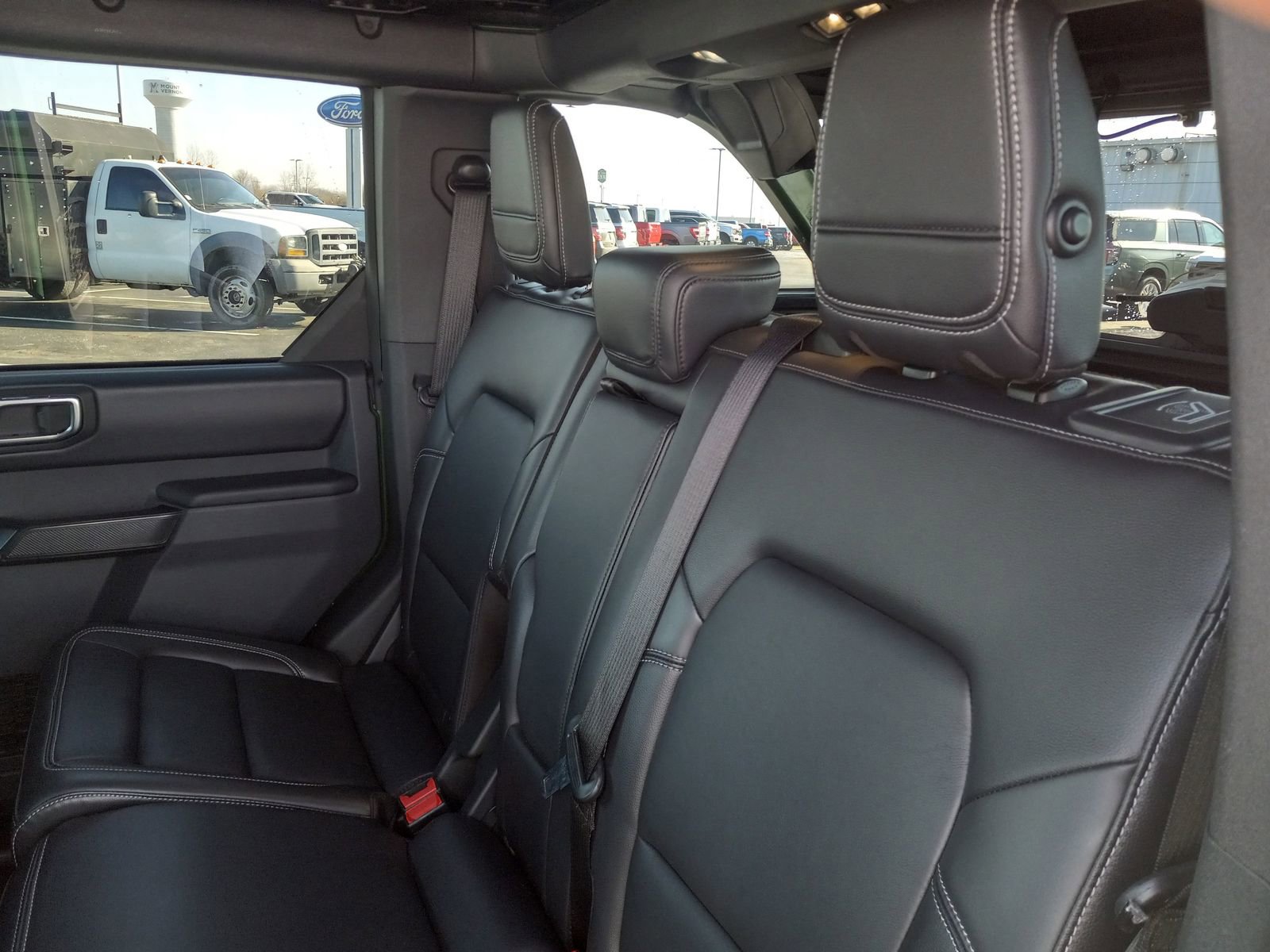 Used 2025 Ford Bronco Outer Banks image 12