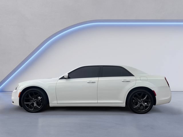 Used 2023 Chrysler 300 S RWD image 7